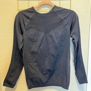 Fabletics Women’s Long-Sleeve Black Shirt